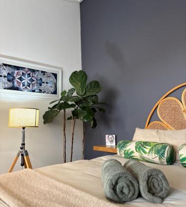 Hermanus Waterfront Boho Studio Apartment, Whale Coast Hideaway