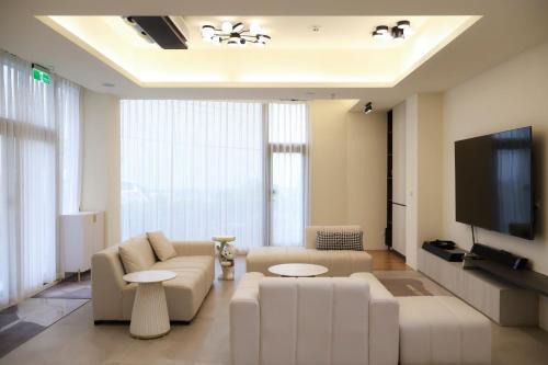 Hidden Field Quiet House