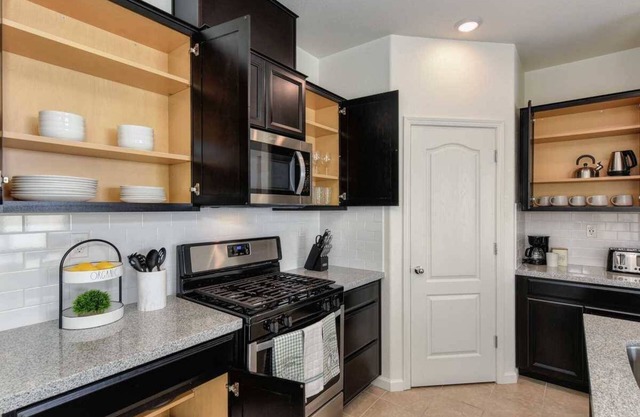 Hideaway on Sunny Gate Ln