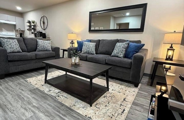 High Plains Haven beautiful 2 bed/2bath fully furnished unit