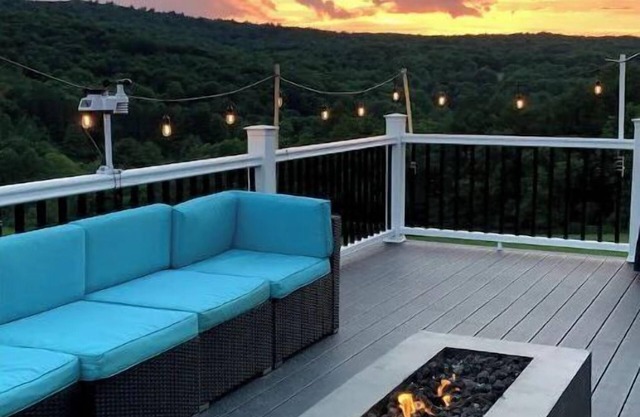 High tech modern farmhouse in Franklin, NY