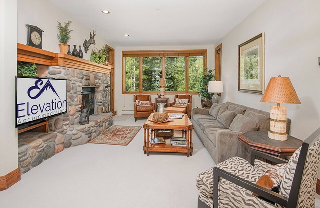 Highlands Lodge #107- Best location for ski school!