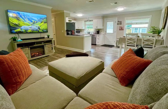 Highpoint Boots and Spurs Cottage