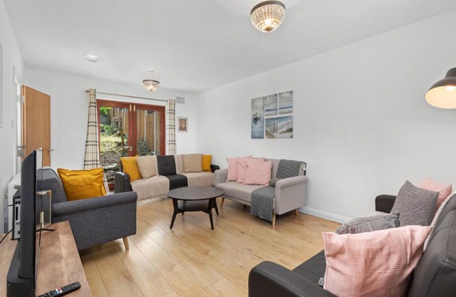 Highway Haven with Free Parking By My Getaways