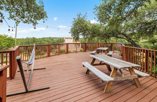 Hill Country Guest House with stunning views and nature