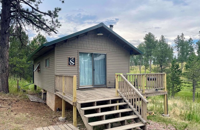 Hills Hideaway Tiny Cabin