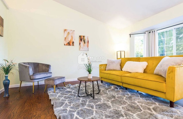 Hillsboro Living on Windstone St #41769