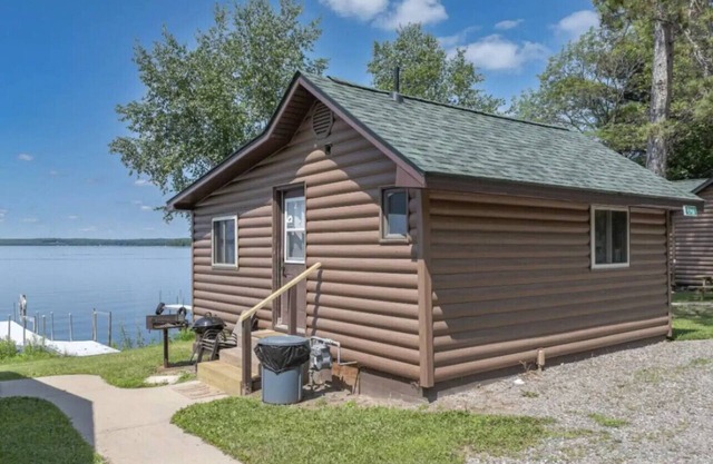 Hillside Resort Cabin #2