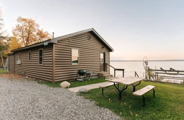 Hillside Resort Cabin #4