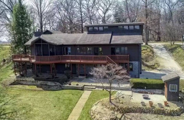 Hilltop Haven on Baldwin Lake (Union, MI) w/PONTOON
