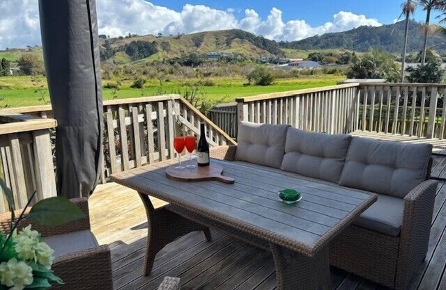 Hillview Delights - Waihi Beach Holiday Home