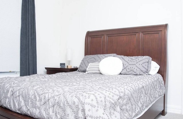 Historic 1BR Apt Minutes from Downtown!