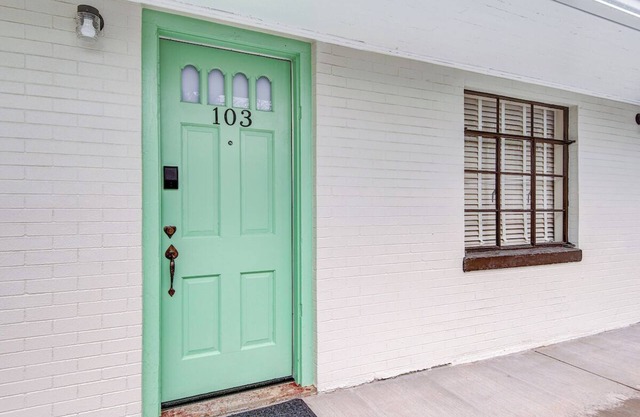 Historic Blue Ridge Tourist Court - Queen Plus