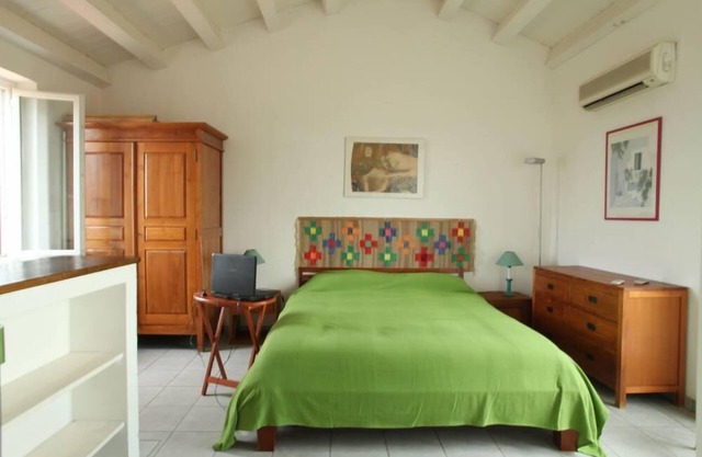 Historic center, 2 rooms, 2 toilets, sky terrace, lift, free high speed Wi Fi