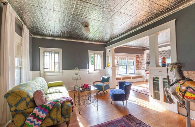 Historic Charm - Modern Amenities