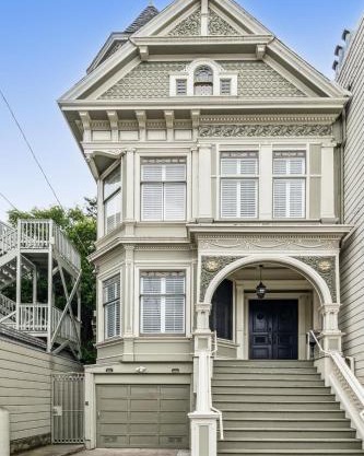 Historic & Charming Victorian Home Sleeps 11