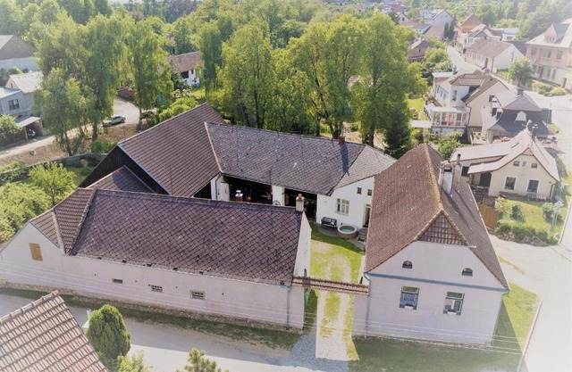 Historic Farmhouse Kojetice