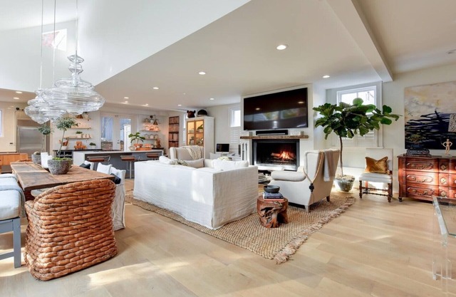 Historic Georgetown , Newly Renovated, open concept, , exquisite