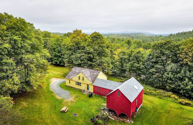 Historic Hanover Area Home, 16 Miles to Dartmouth!