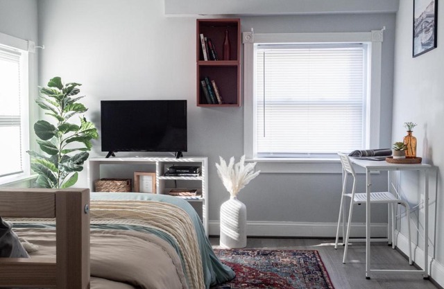 Historic Townhouse - Heart of Little Italy