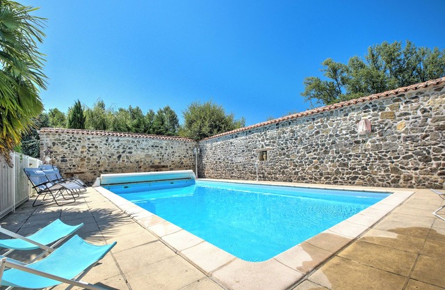 Holiday Home 'La Rebière' with Private Terrace, Private Garden and Wi-Fi