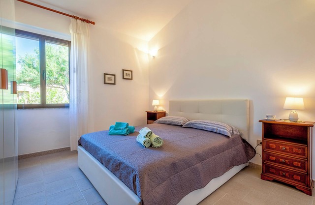 Holiday Home 'Rose's House' with Lateral Sea View, Private Terrace and Private Garden