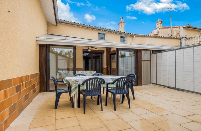 Holiday Home 'La Maréchale' with Private Garden, Wi-Fi and Air Conditioning
