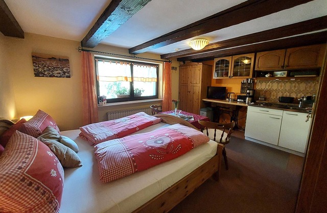 Holiday Apartment 'Schwalbennest' with Shared Garden and Wi-Fi