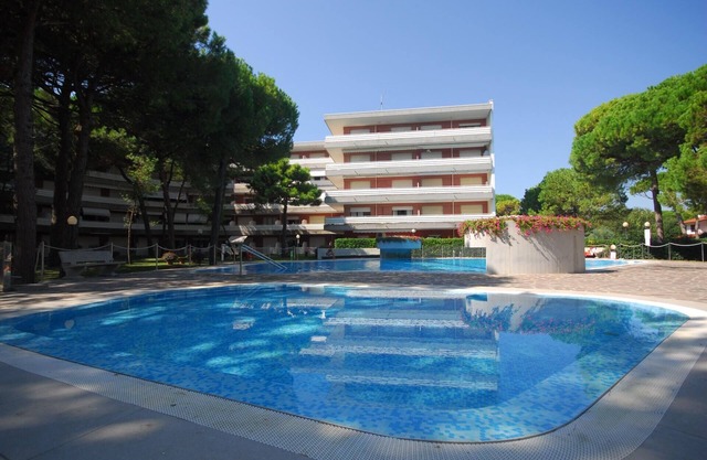 Holiday apartment Lignano Sabbiadoro for 1 - 6 persons with 2 bedrooms - Holiday apartment in one or