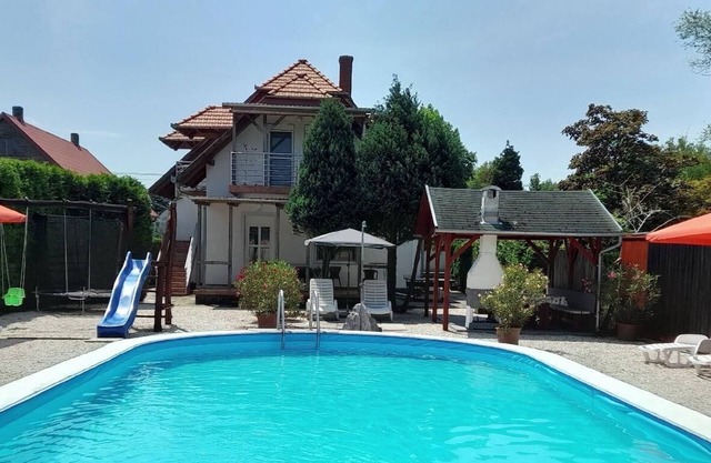 Holiday apartment Balatonmáriafürdõ for 1 - 5 persons with 2 bedrooms - Holiday apartment