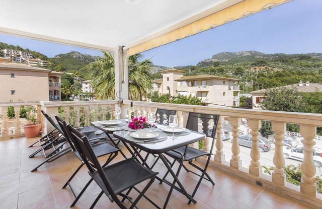 Holiday Apartment "S Olivera" near Beach with Private Terrace & Wi-Fi