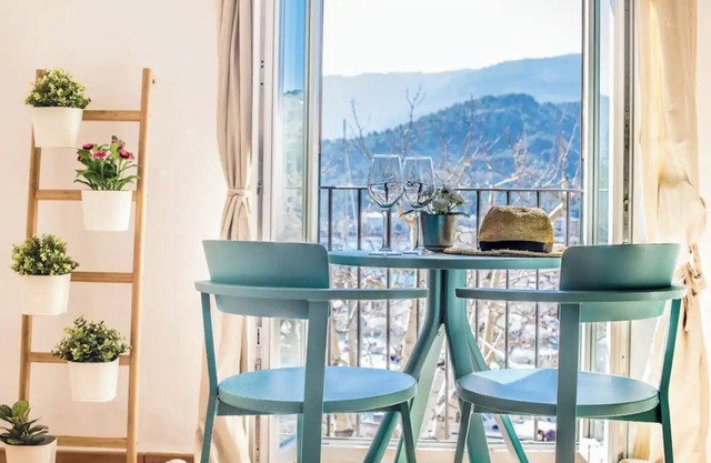 Holiday Apartment Ca Na Magda with Sea View, Wi-Fi, A/C & Balcony