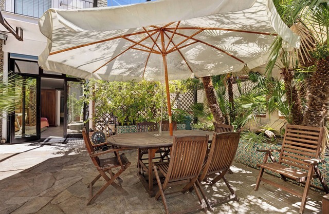 Holiday Apartment '4 Mehari with Private Garden, A/C & Wi-Fi