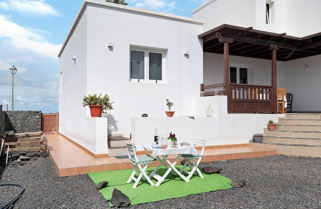 Holiday Apartment 'Casa Rosi' with Private Terrace and Wi-Fi