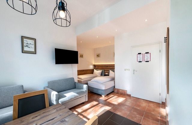 Holiday Apartment 'Fewo E2' with Shared Garden and Wi-Fi