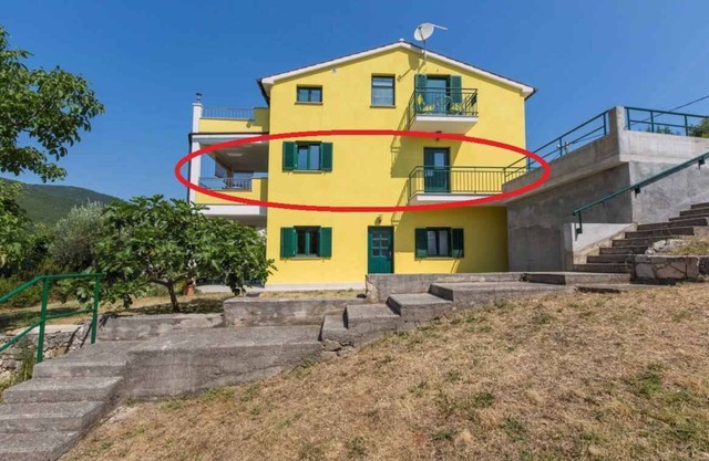 Holiday apartment near the beach