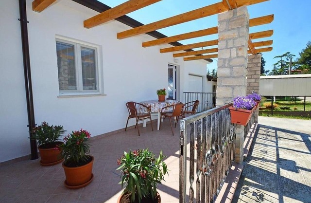 Holiday Apartment in Zambratija with Private Parking