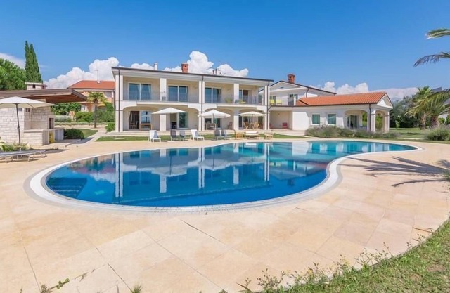 Holiday apartment Lovrecica for 4 persons with 2 bedrooms - Holiday apartment