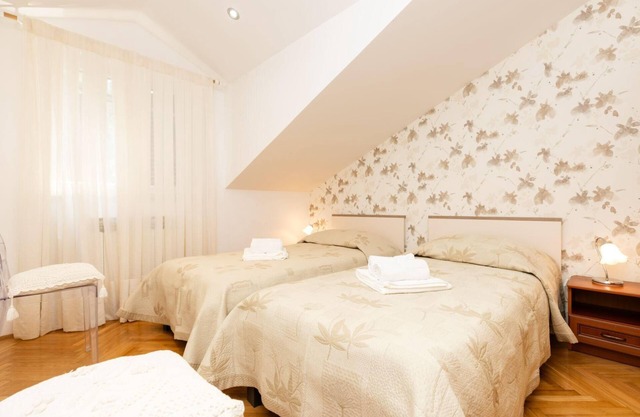 Holiday apartment Mali Lošinj for 1 - 4 persons with 2 bedrooms - Holiday apartment