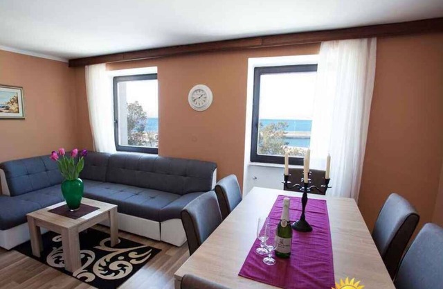 Holiday apartment near to the beach with air conditioning
