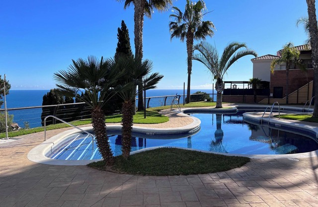 Holiday Apartment "Vistamar" with Sea View, Shared Pool & Wi-Fi