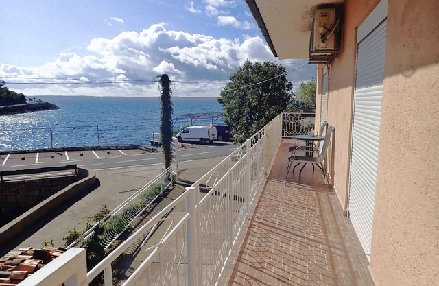 Holiday apartment with sea view
