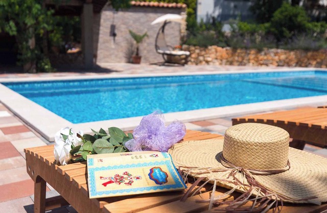 Holiday apartment with outdoor swimming pool