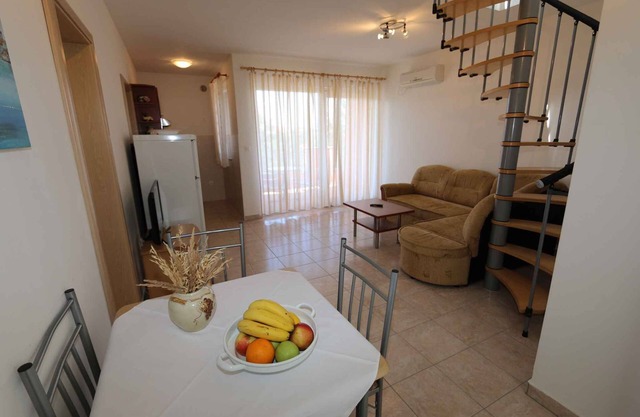 Holiday apartment with air conditioning and Internet