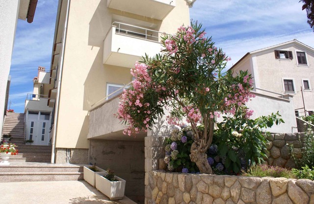 Holiday apartment with sea view