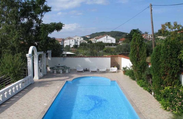 Holiday apartment with Pool