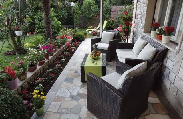 Holiday apartment with terrace and Internet