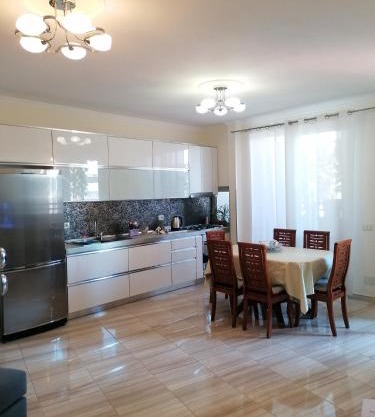 Holiday Center Apartment