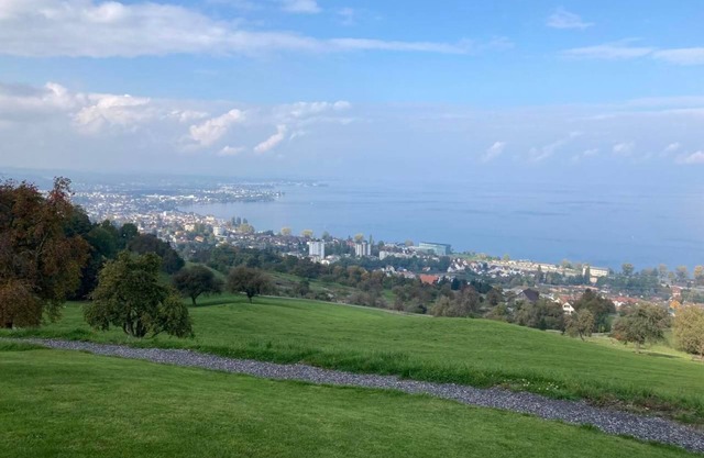 Holiday flat with far-reaching views of Lake Constance