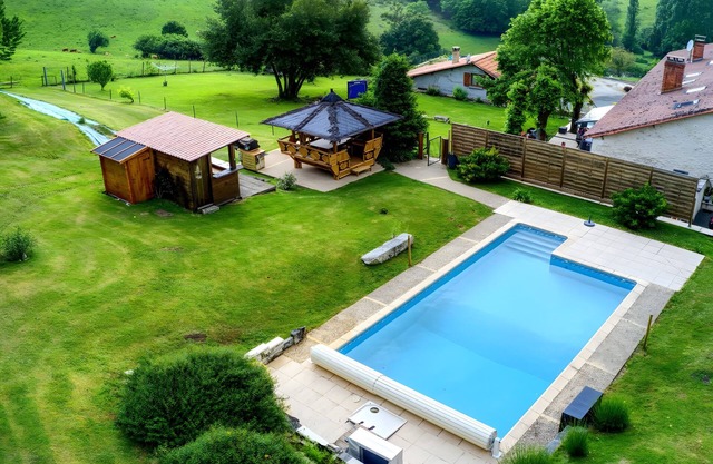 Holiday Home 'La Maeltri' with Private Pool, Wi-Fi and Air Conditioning